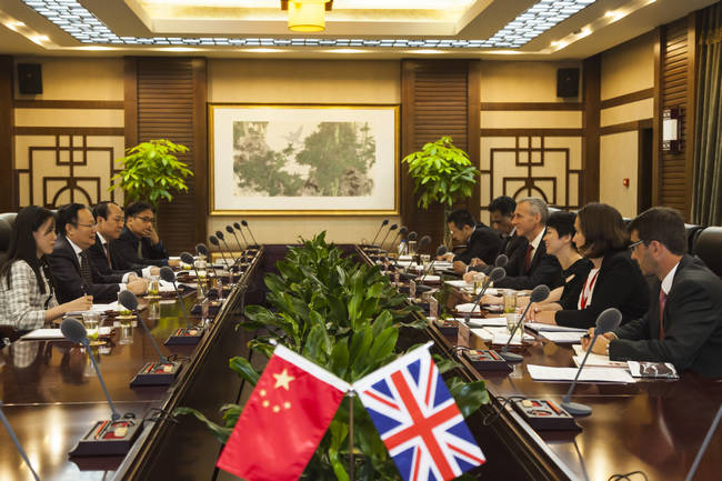 国家首席兽医师张仲秋会见英国首席兽医官纳吉尔&#8226;哥本斯...